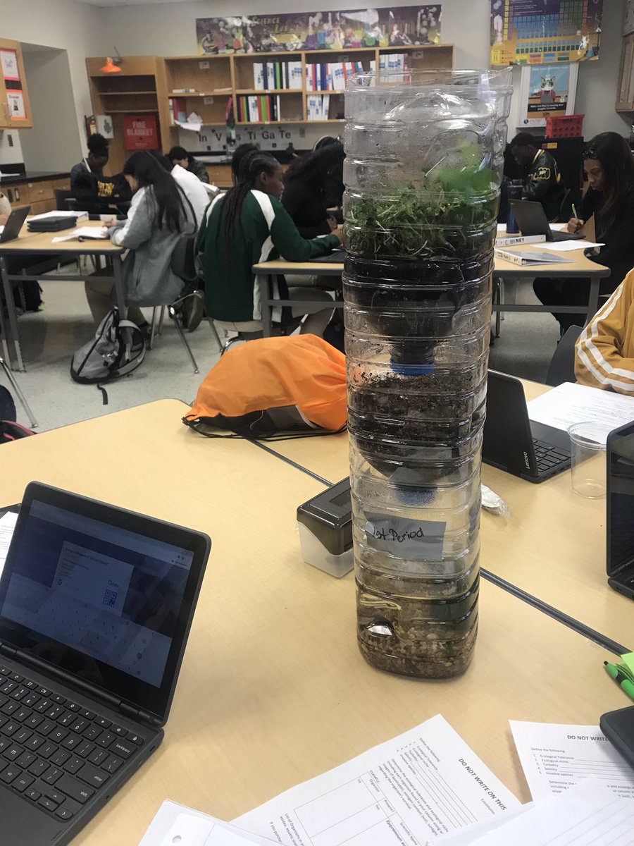 GlitteryProton's tweet photo. You can find students discovering ecosystems with beetles , worms, plants, fish and dirt in Ms. Brooks’ class @ The “Great” James Madison HS. #RelevantScience @dallasschools @ILCsDallasISD @LEAD_DallasISD #ProudtoLeadinDallasISD https://t.co/AKVK2lJaIq