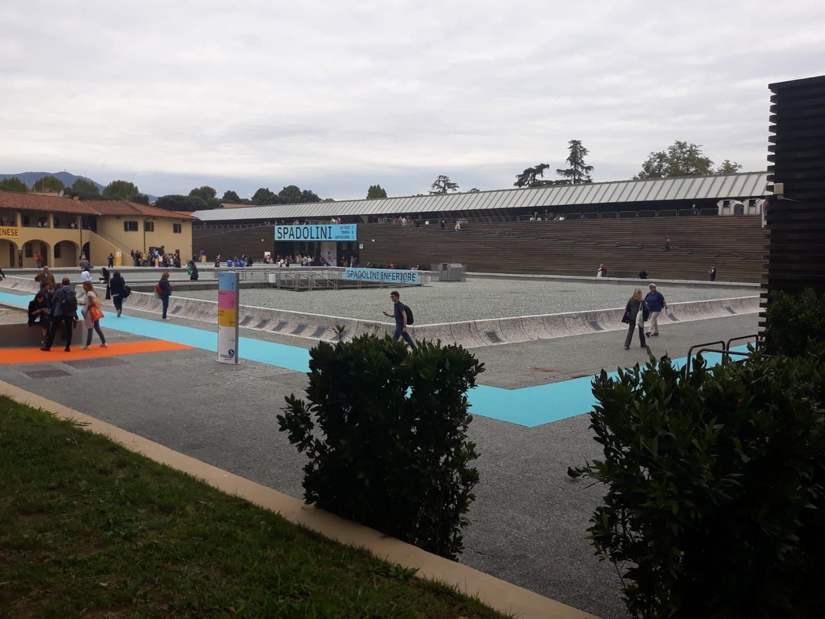 Il primo giorno di fiera è andato, noi di edubiz vi aspettiamo domani alle 10:00 nella Sala E1 Spadolini Inferiore! Per info e programma consultate il nostro sito buff.ly/2ASTYdz