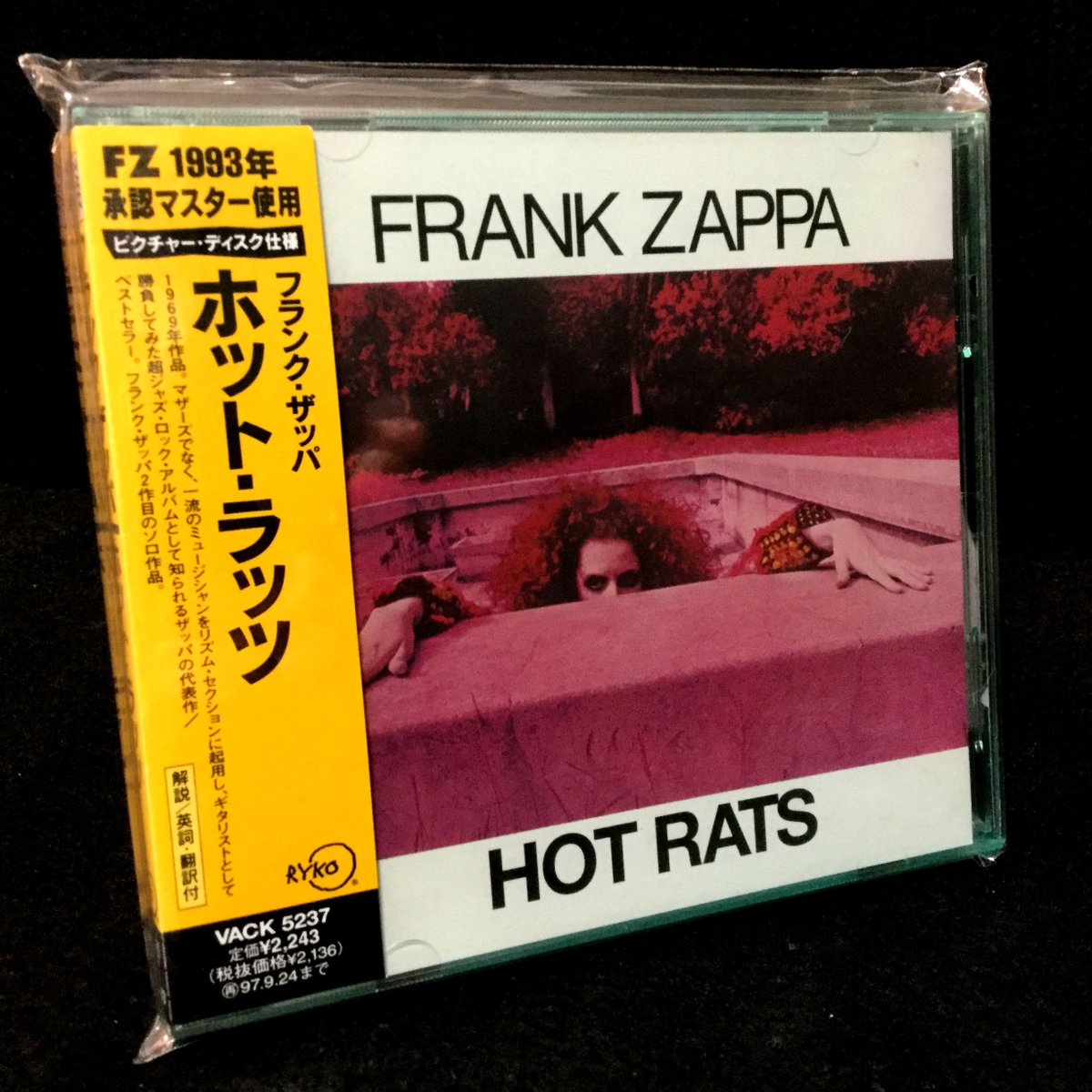 youcharist's tweet photo. 50th ANNIVERSARY!!!!!!!!!!!!!!!!!!!!!!!!!!!!!!!!!!!!!

"Hot Rats" [October 10th, 1969 wiki,discogs]

#FrankZappa #HotRats #IanUnderwood
#Instrumentalrock #jazzfusion #progressiverock
#Bizarrerecords #CaptainBeefheart
#MaxBennett #ShuggieOtis #JohnGuerin
#PaulHumphrey #RonSelico https://t.co/z17he5kRyi
