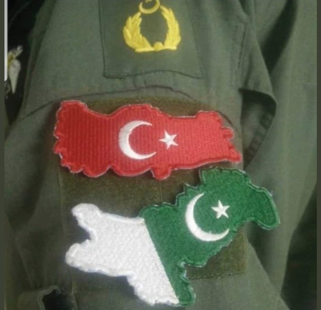 Pakistanis stand with our brothers &amp; sisters in Turkey in their fight against Ethno terrorists threatening their border from Syria and hope #OperationPeaceSpring is as swift and successful as Op Euphrates Shield and Op Olive Branch. 

 نَصْرٌ مِّن اللَّهِ وَفَتْحٌ قَرِيبٌ.