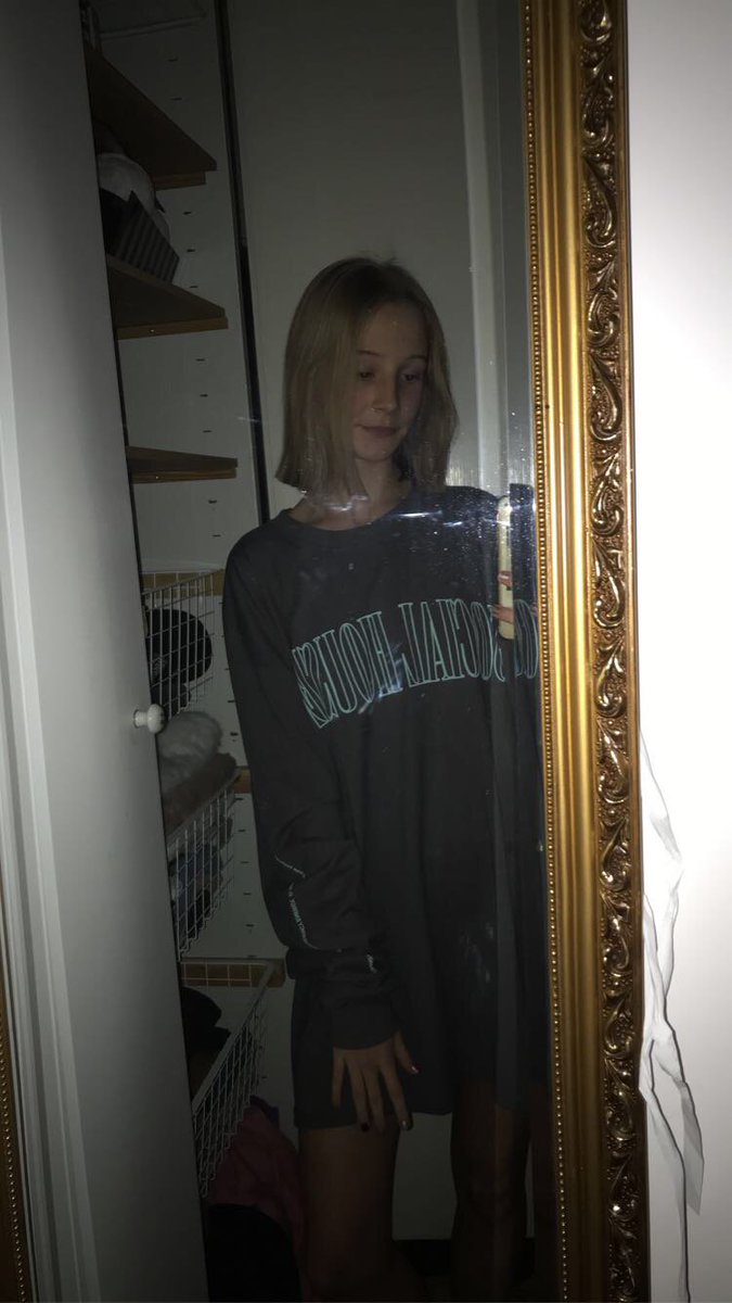 carmeledagb's tweet photo. @SocialHouseTC Thanks for the shirt I love it n am currently living in it #sweetenertoursweden https://t.co/RY9wa5Ynmy