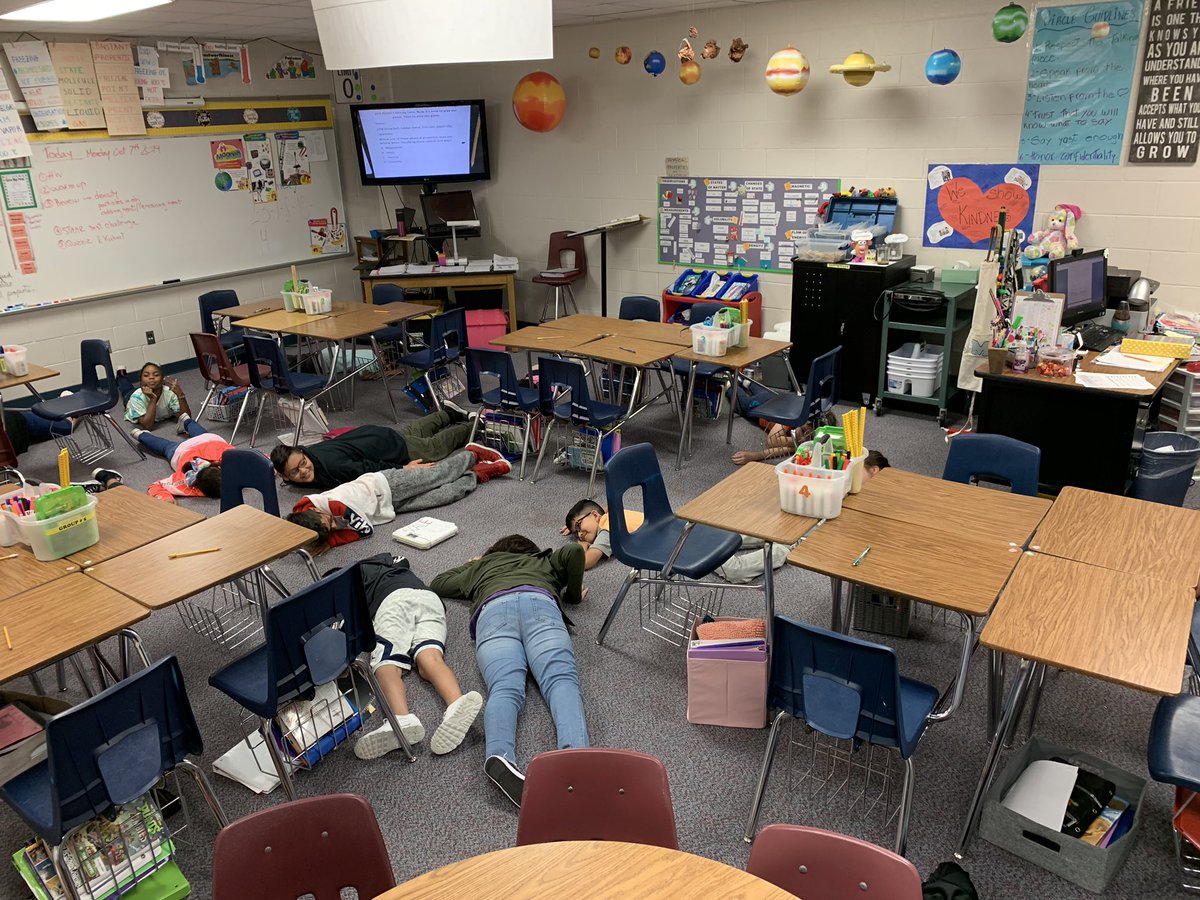 MedinaKaty2's tweet image. TPR with Relative density: Students used their seats as water level. I say: less dense than the water or more dense than the water. And students either lay on the floor or stand up in their chair. Kids loved it!#scienceisfun #angletonisd #relativedensity