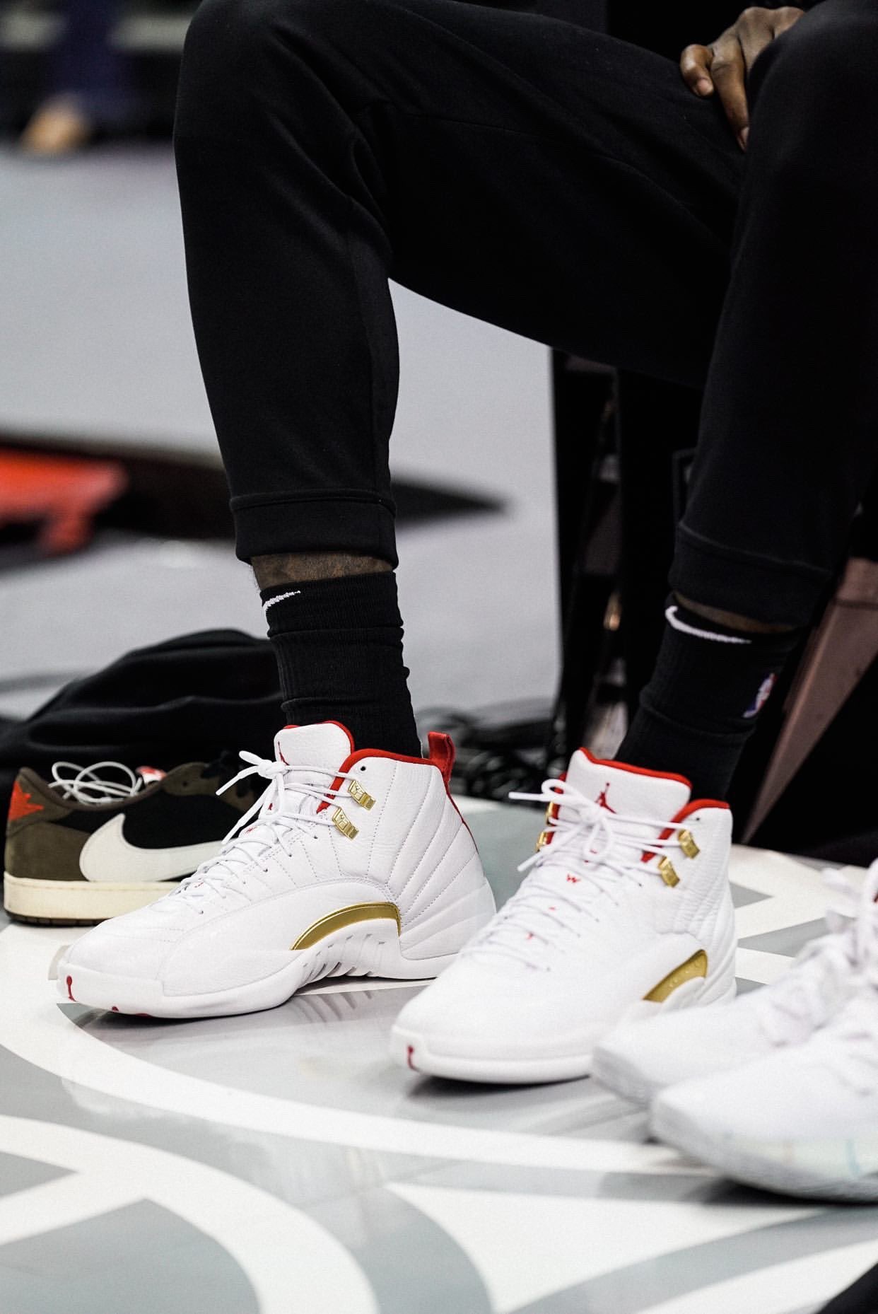 Air jordan 12 fiba hotsell on feet