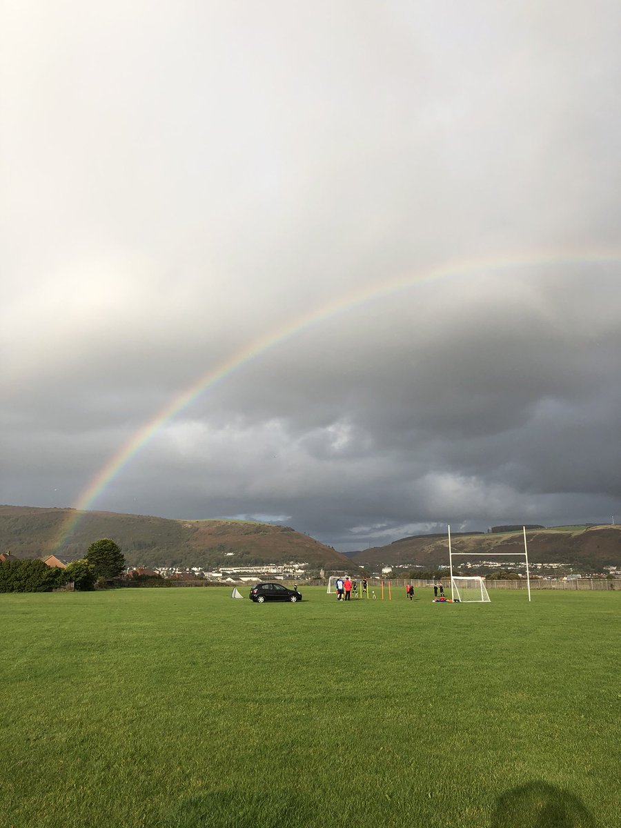 AfanMini's tweet image. Time for training ☀️🌧⚽️