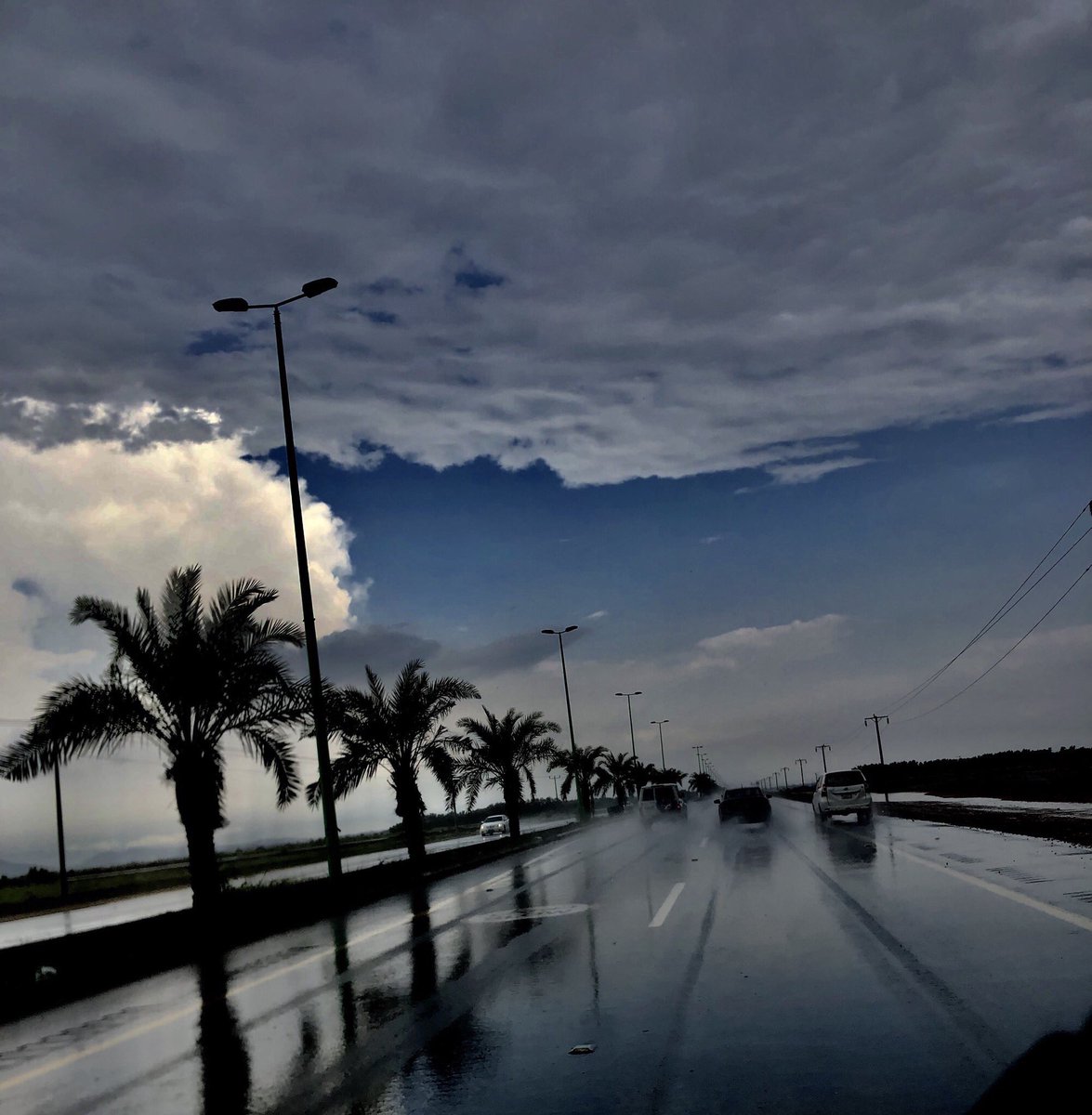 #جازان_الان ماعلمك صوت المطر كيف احتريك 💔