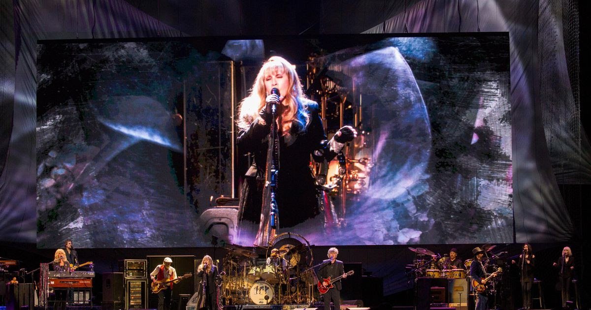 Boston_Tickets's tweet image. Don't miss out on the Fleetwood Mac Boston concert that's coming to the TD Garden October 28th with great seats available at cheapbostontickets.com/performers/fle…! See Stevie Nicks, Christine McVie, John McVie, and Mick Fleetwood perform a mix of huge hits live for all their biggest fans!