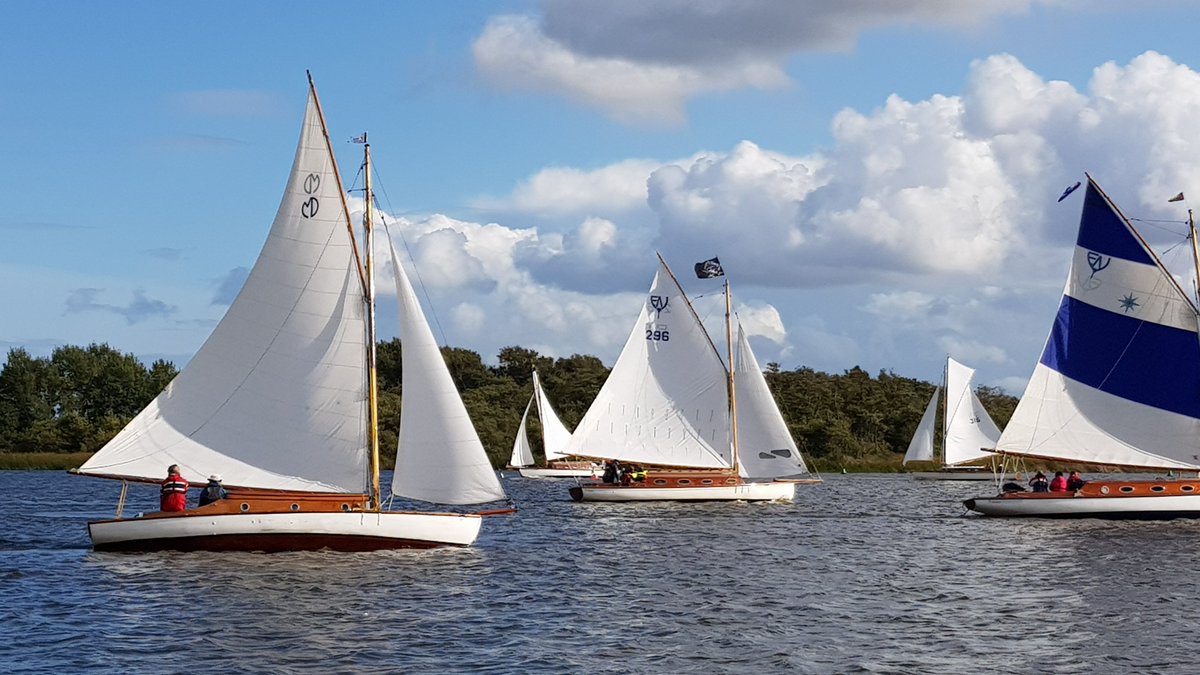 Waterways_Hols's tweet photo. Some photos from the 2019 Barton Regatta on the Norfolk Broads ⛵️ #bartonregatta #bartonregatta2019 https://t.co/vGGJRKtVkI