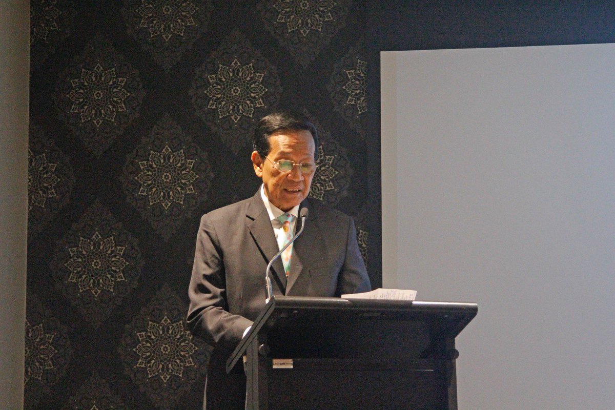 IndonesiaInMelb's tweet photo. "One way to develop the creative economy ecosystem is through the optimalization of Victoria-DIY friendship cooperation framework," Sri Sultan Hamengkubuwono X delivered his keynote speech at the #CreativeEconomyForum2019
@Kemlu_RI #cef2019 #inidiplomasi #indonesianway #deminkri https://t.co/Nz4pE0vnjv