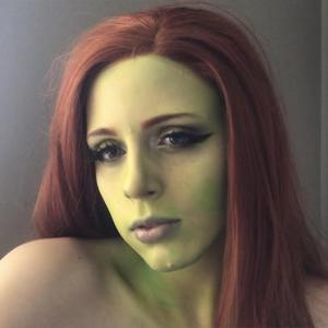 HalloweenMkup's tweet photo. Poison Ivy by Grimm Huneke – https://t.co/RqBtcp9kF6 https://t.co/EIwQmAQg7m https://t.co/fXaEOWYVaY
