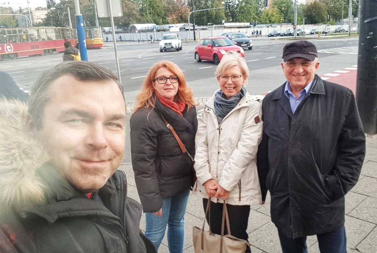 S_Potapowicz's tweet photo. Nie zwalniamy :-) tym razem na Ochocie :-)
#Potapowicz8 #ZmianaJestMożliwa #SilniRazem #KoalicjaObywatelska https://t.co/0yz1XA8MPo