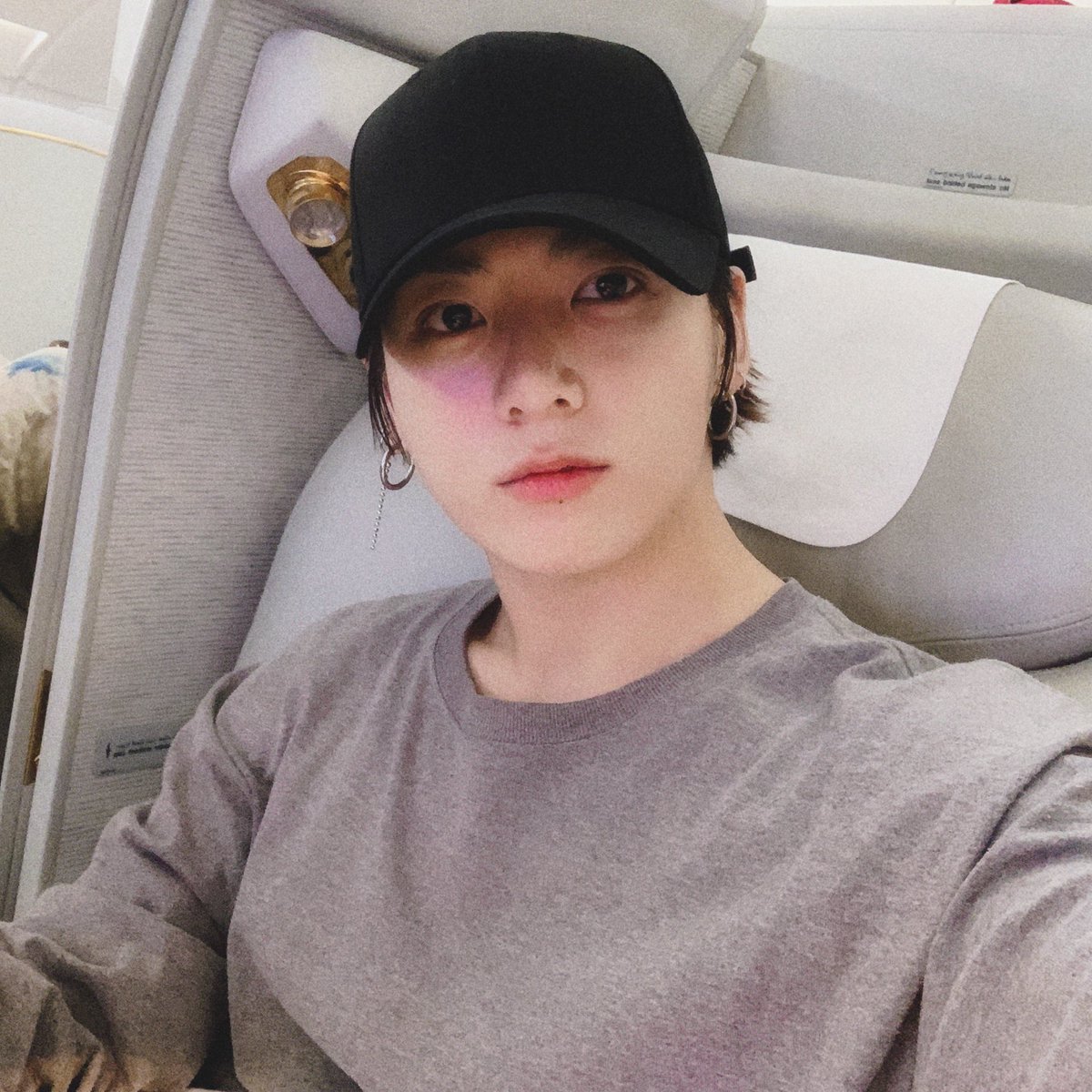 Bangtanboys_f07's tweet photo. 𝓙𝓮𝓸𝓷 𝓙𝓾𝓷𝓰𝓴𝓸𝓸𝓴 𝓵𝓾𝓬𝓲𝓮𝓷𝓭𝓸 𝓹𝓮𝓻𝓯𝓮𝓬𝓽𝓸 𝓬𝓸𝓶𝓸 𝓼𝓲𝓮𝓶𝓹𝓻𝓮 ✨
.
.
.
@bts_bighit #JeonJungKook #BTS #BANGTAN https://t.co/1ux7jNACZe