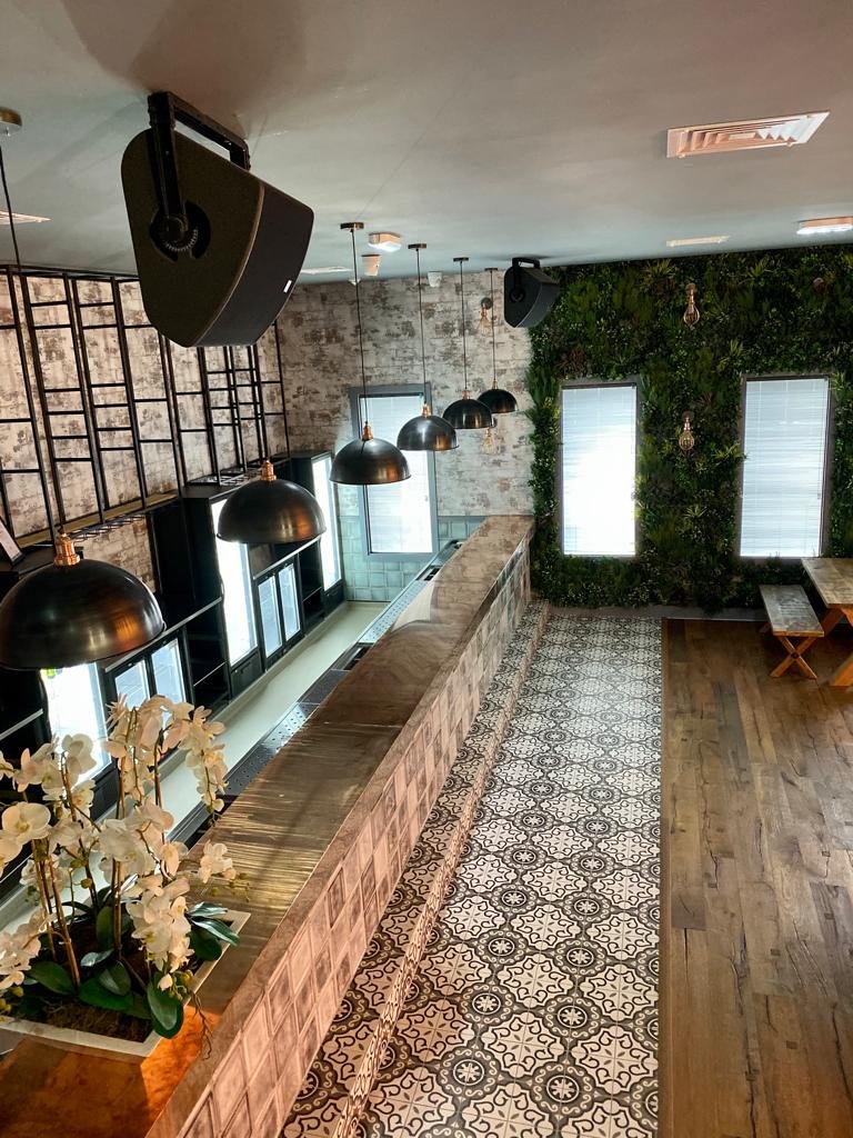 botanic_house's tweet photo. RT - Join our team! We're looking for crew members who will focus on delivering a great customer experience • Front of House team • Bar Crew • VIP guest ambassadors. Email your details asap to: joinus@thebotanic.co.uk  #Jobs #Inverness #Recruitment #events https://t.co/cPPsBUeApy
