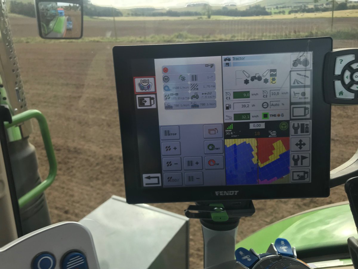 AgrovistaUK's tweet photo. Variable Seed maps created by Agrovista from soil variation maps. One happy contractor, one happy farmer and one relieved agronomist! #innovation #growingthroughinnovation https://t.co/UyAaDrNNID
