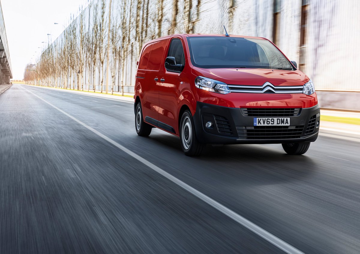 CitroenUKPR's tweet photo. The #CitroenDispatch van has scooped the ‘Medium LCV of the Year’ award at the highly coveted Commercial Fleet Awards. The multi award-winning New #CitroenBerlingo van was also ‘Highly Commended’ in the ‘Small LCV of the Year’ category. Find out more👉 https://t.co/fHiF2XHrnX https://t.co/0zmsQ12uqz
