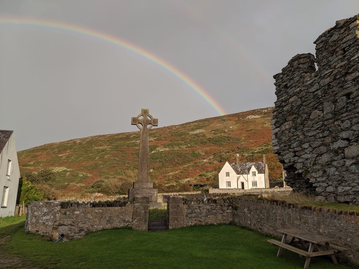 Enlli_Bardsey's tweet photo. Ar ôl y glaw... 🌈🌈
.
After the rain... 🌈 🌈
.
.
.
.
.

 #enlli #ynysenlli #bardsey #bardseyisland #llŷn #penllŷn #llŷnpeninsula #wales #cymru #islandlife #aonb #spiritual #pilgrim #pilgrimage #cross #croes #pererin #pererindod #capel #chapel #enfys #rainbow #abaty #abbey https://t.co/IUiNNzP1bK