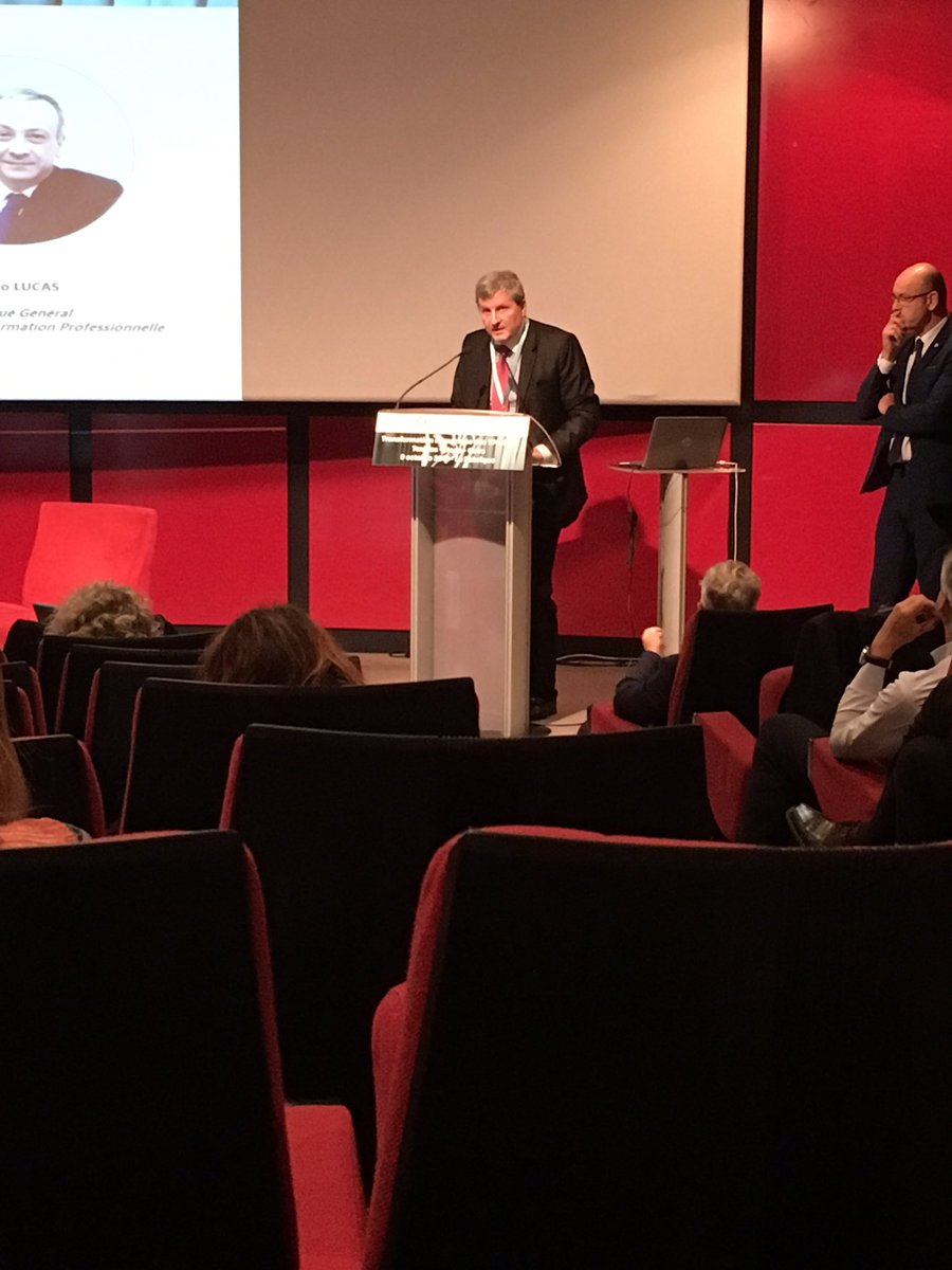 IntegralTextile's tweet photo. Une excellente journée de partage sur toutes les belles initiatives de #EDEC_TMC. Des témoignages inspirants des entreprises et un projet porté brillamment par les équipes @EDEC_TMC et @DGEFP @xavierroyer @stephaniebertrand @nathaliedeville - plein de bonnes idées à partager 😀 https://t.co/z9bBq9wHmn