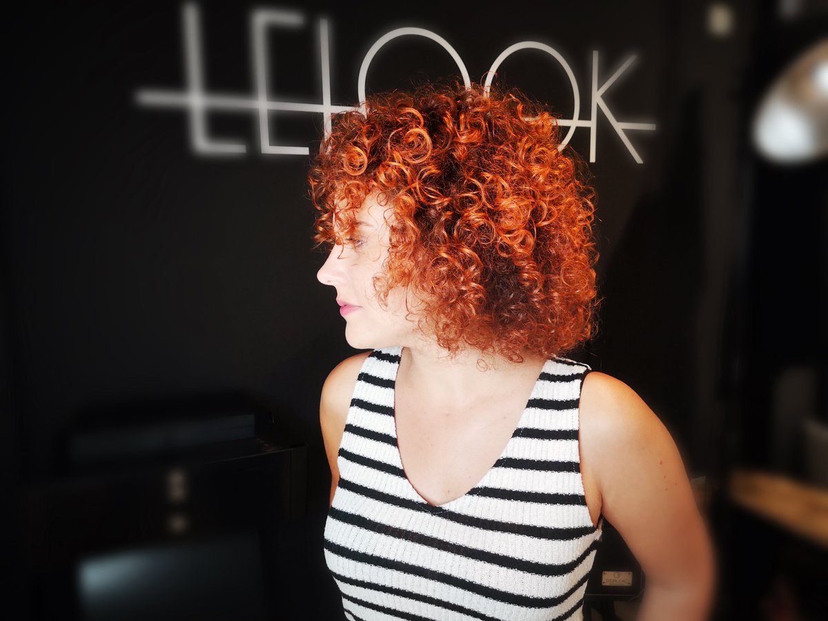 Tall i color de la Nadia per a la Marina.
#coure #copper #cobre #curlyhair #curlyhairstyles #curlybob #afro #afrohair #hairstyle #hairsalon #perruqueria #peluquería #lelook #Sabadell #sabadellcentre