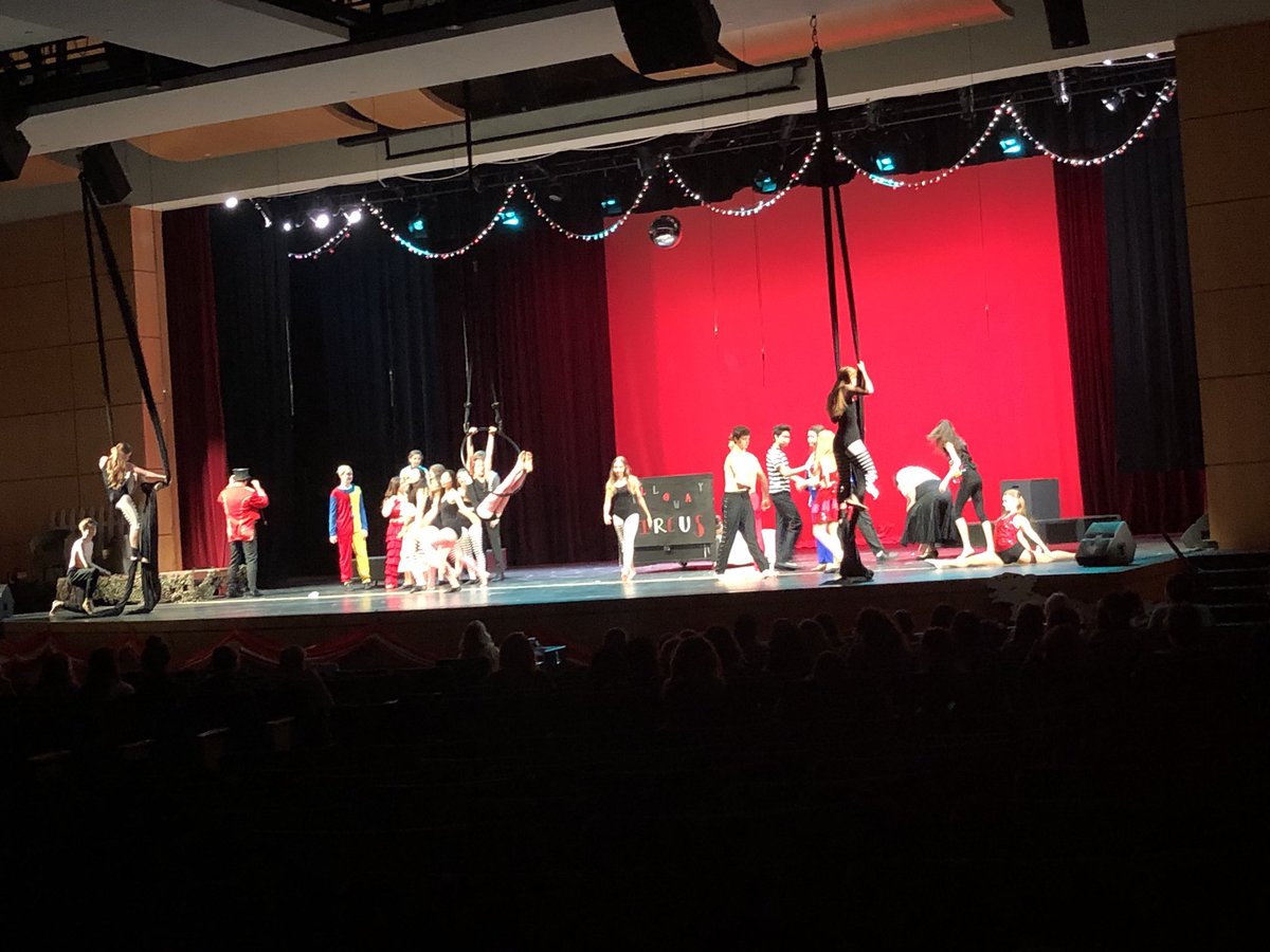Sneak peek of Big Fish by ⁦<a href="/GHSTheatre1574/">GHSTheatre1574</a>⁩ don’t miss the show starting Thursday. #ghsunity
