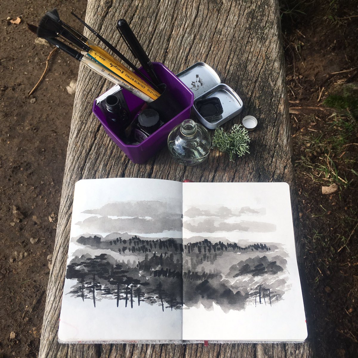 LouIllustration's tweet photo. #inktober day 9!  Trees and hills and sky and ink splodges! 😂 #inktober2019 #observationaldrawing #drawingfromlife #sketchbook #sketch #drawing #brushpen #indianink #illustratorlife https://t.co/aJmtQX5Ldq