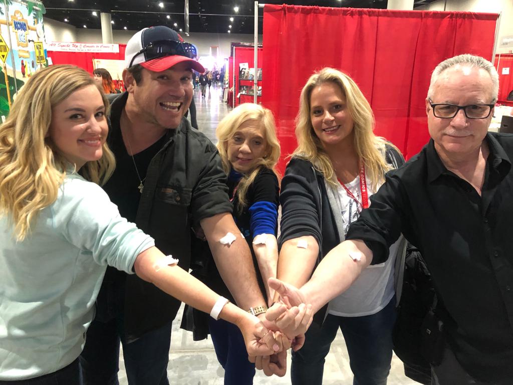 MoniqueSlijpen's tweet photo. @Mallqueen01 @CrazyHazo @deancain #Hydratec will solve that 😂 #Cheers 🥂 https://t.co/Zlx4OGAJWz
