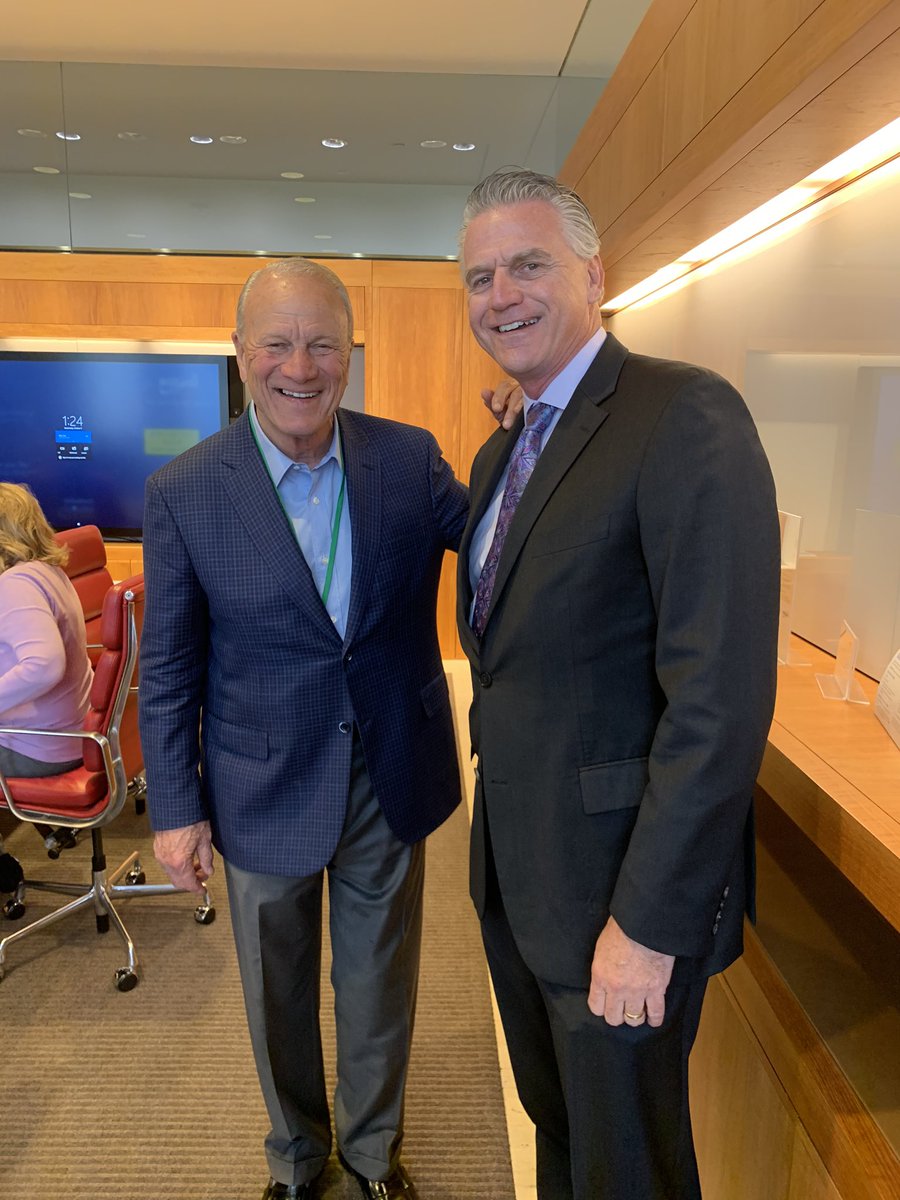 Thanks to Williams Companies for their support of #GroundZero &amp; first responders. Also great meeting one of their Houston employees who’s on Texas Task Force 1 with her dog Taser. 
<a href="/Barry_Switzer/">Barry Switzer</a>