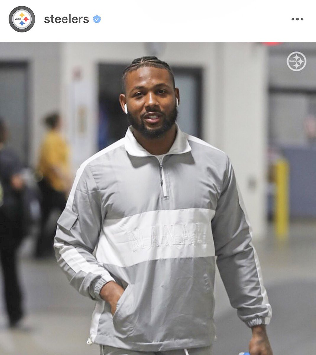 manallbrand's tweet photo. REPOST : Steelers CB Steven Nelson wearing the 1/4 Zip Track Jacket and Cargo Track Pant in week 5 against the Ravens.
#MANALL #MANALLBRAND https://t.co/R2I70t3R8Y