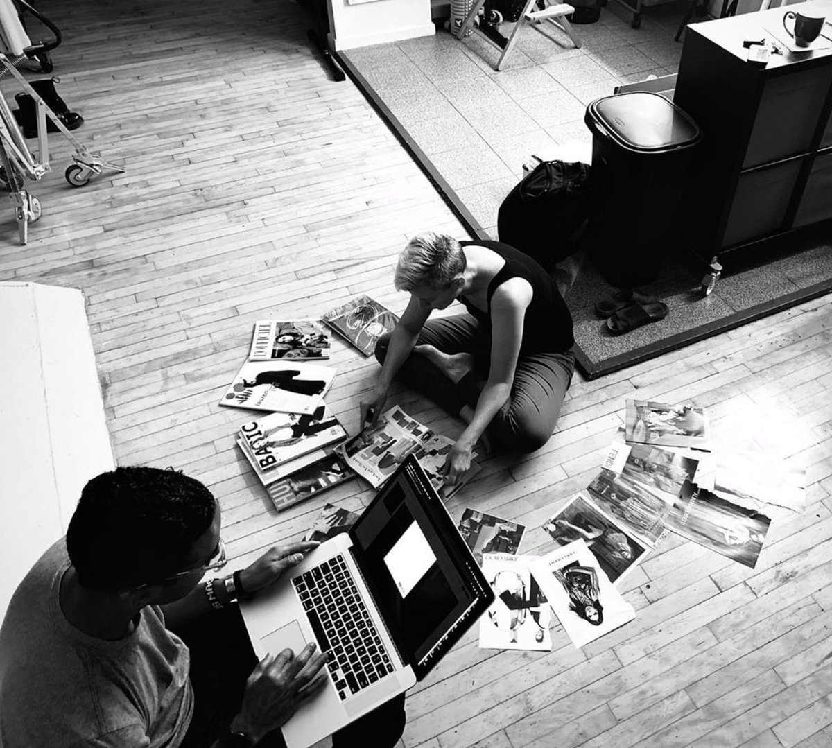 We know that photography is more than just lighting. It's business, it's pre-production, it's being inspired, its retouching, and so much more. Chimera is glad to be right in the middle of your process. Photographer #rachelnevillephoto caught in the moment between shoots!