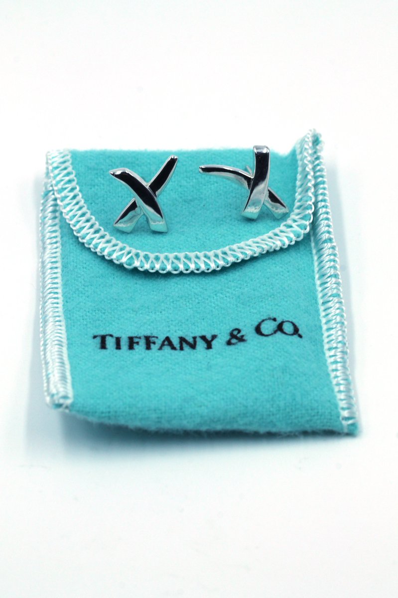 janetdeleuse's tweet photo. Kisses that last forever. Vintage Tiffany Paloma Picasso Silver Earrings.
https://t.co/vLuWCJKQwZ https://t.co/Yu3GpgUD3S