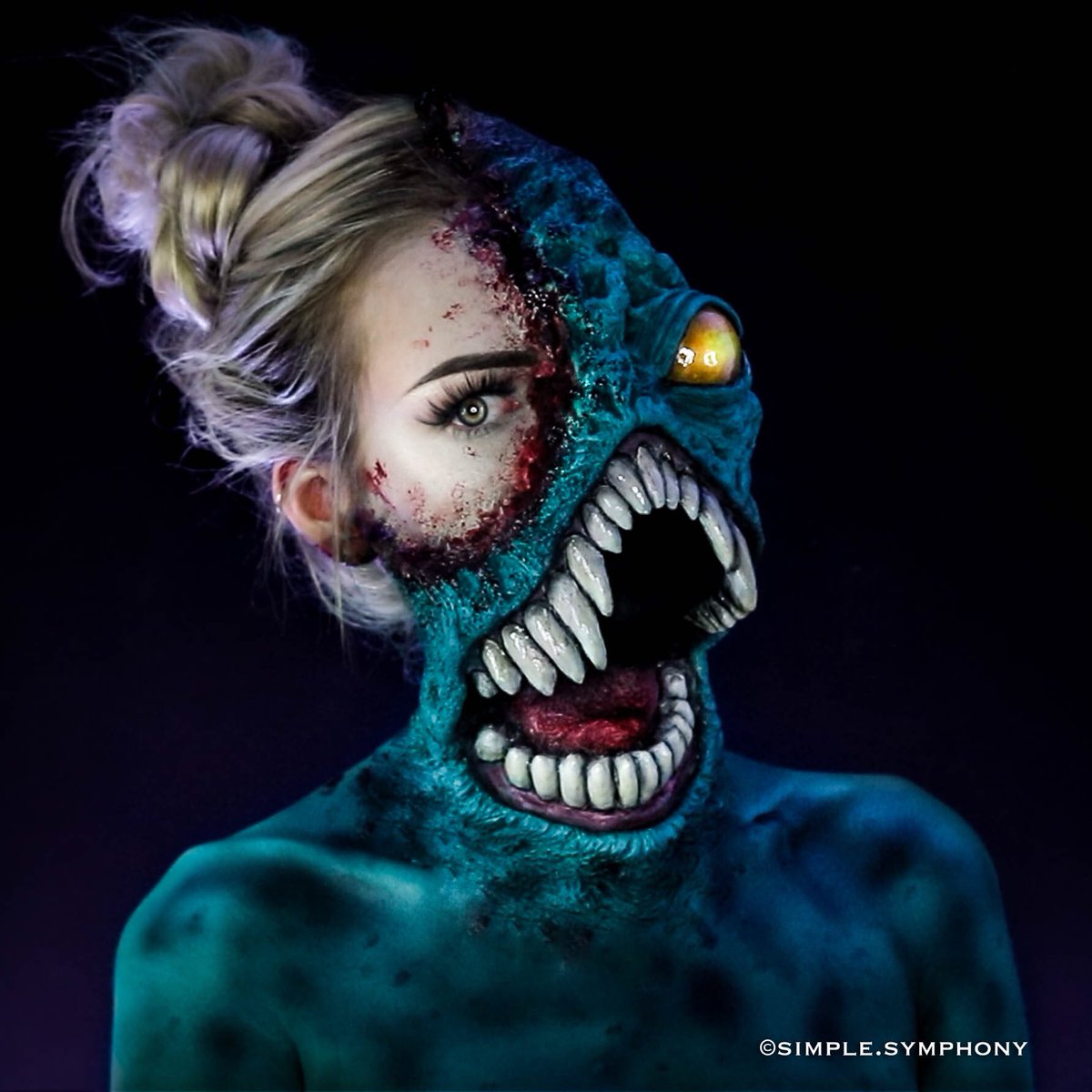 simplesymphony_'s tweet image. Well, you knocked on the right door, hiiii 👹