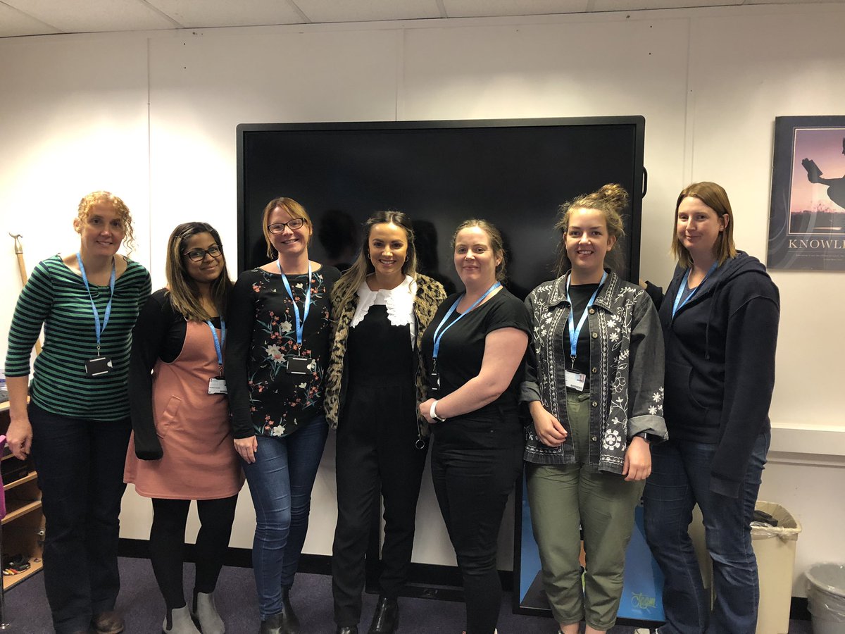 WardL42LCH's tweet photo. We’re mid way through #PlHW &amp; @WardL42LCH playleader Joanne is with her fellow students @leedscitycoll during their first year running the #healthcareplayspecialism foundation degree @Leeds_Childrens @nahpsofficial #hpset #playforall #playmatters https://t.co/Wk7goL77wd