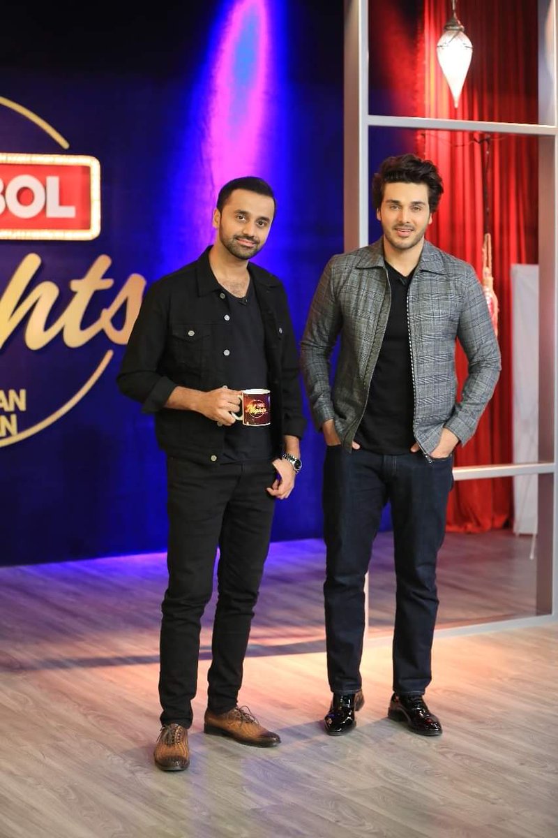 nidazahra_'s tweet photo. Super Excited To Watch This Amazing Interview of #WassemBadami wt #AhsanKhan 😄👍
Weekend Gonna Be Special 😎❤
@WaseemBadami @Ahsankhanuk https://t.co/aFDuGOziaM