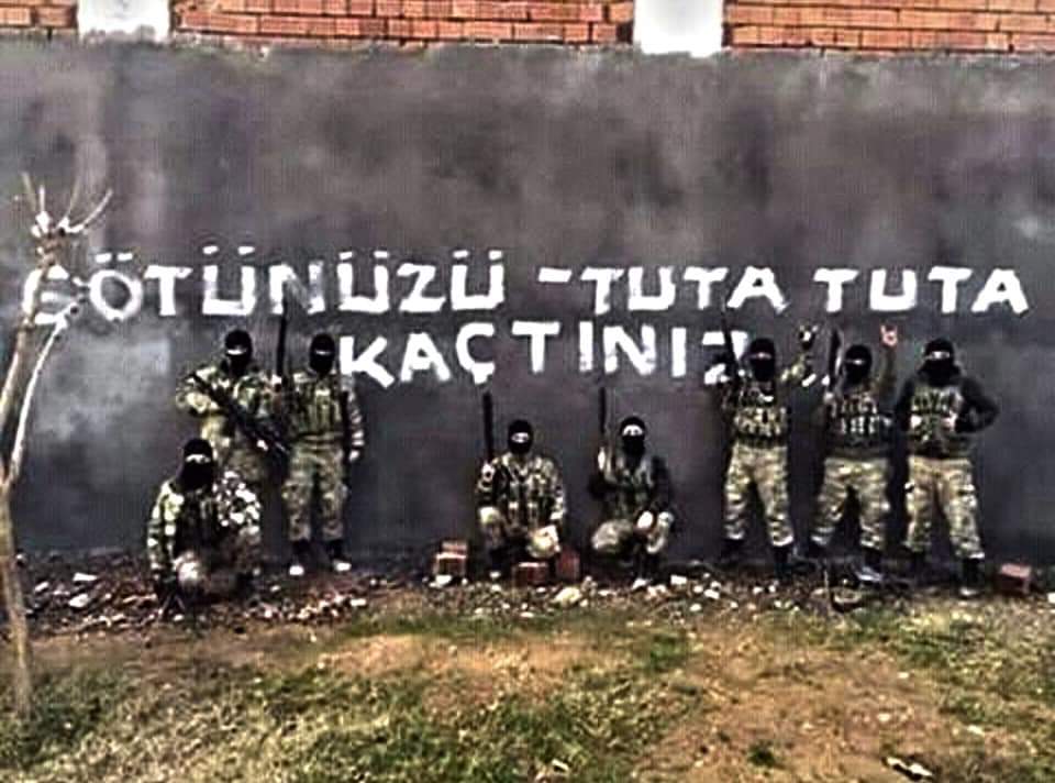 EDmrcn16's tweet photo. @AzadiNewss4 Ana sikiciler geldi kaçın orospu çocukları https://t.co/5JJ4DCu5jM