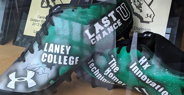LastChanceUAlum's tweet photo. Get to know the next subject of 'Last Chance U', Laney College. (Spoilers)
https://t.co/viFL7Pxc46 @247Sports @LaneyCollegeFB @beam_coach https://t.co/bp8qroQgwV