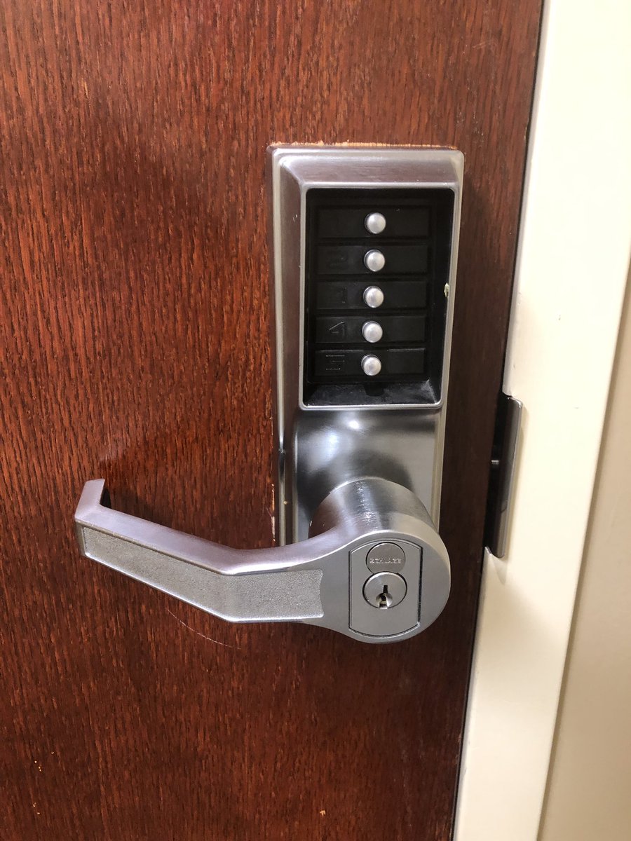locks_R_Us's tweet photo. Reset combination lost code for Simplex L1000. If you trying to change the combination call us and we can assist you over the phone before you miss any step and lose the combination. 
#locksmith #simplexLock #lostCombination #lockout #SunsetHillsMO
https://t.co/1VoEx4CMTW https://t.co/QGgwjIStb6