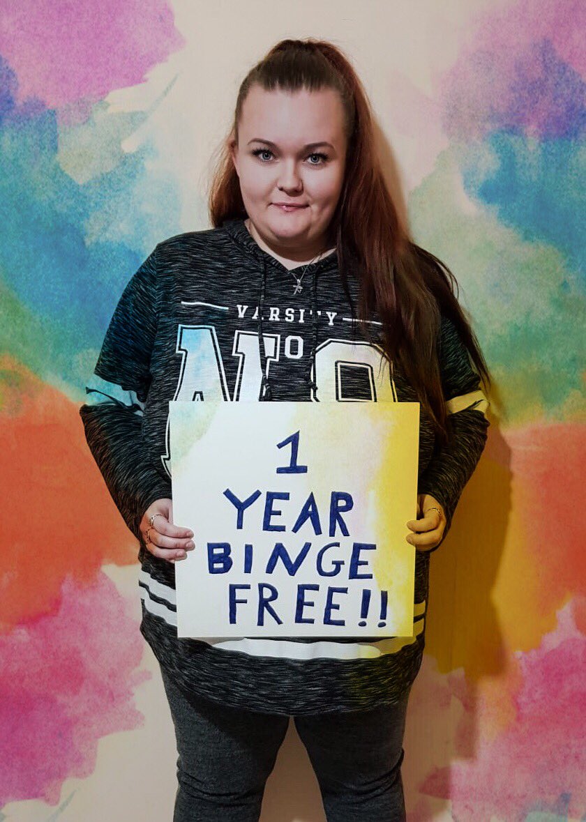 LM6219's tweet photo. A whole year. It’s true; when you put your mind to something, miracles happen. This is my miracle. Recovery is never over, but it gets easier. It is possible to show your eating disorder who’s boss! #recovery #mentalhealth #eatingdisorderrecovery #bingeeatingdisoder #bingefree https://t.co/WevIYUh2ei