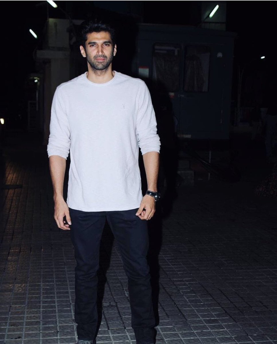 Aditya Lovers🔶 tweet media