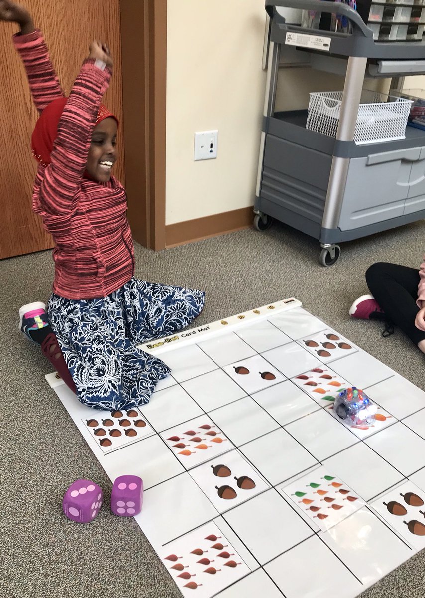 MrsRoise's tweet image. 🍁fall time with robots and books🍁Perfect opportunity to teach that we are all unique and special in our own ways just like the leaves! 
📖: Leaf Man
📖: Fletcher and the Falling Leaves 
🤖: dash and blubot
#steam #literacyfun  @CloverRidgeElem @ISD112