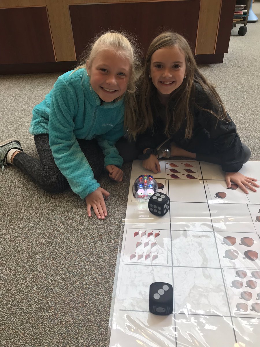 MrsRoise's tweet image. 🍁fall time with robots and books🍁Perfect opportunity to teach that we are all unique and special in our own ways just like the leaves! 
📖: Leaf Man
📖: Fletcher and the Falling Leaves 
🤖: dash and blubot
#steam #literacyfun  @CloverRidgeElem @ISD112