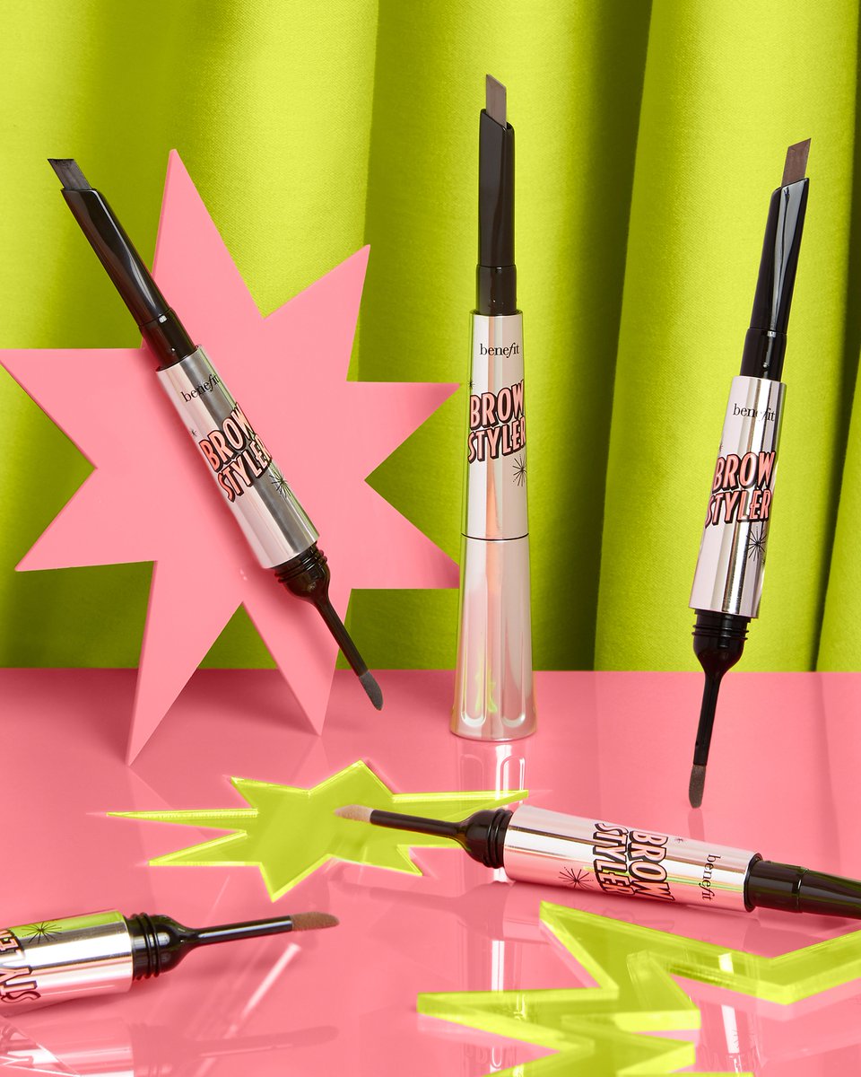 BenefitBeauty's tweet image. What’s your go-to for brows: powder or pencil? 🤔⭐ You don’t have to choose with our NEW #benefitbrowstyler