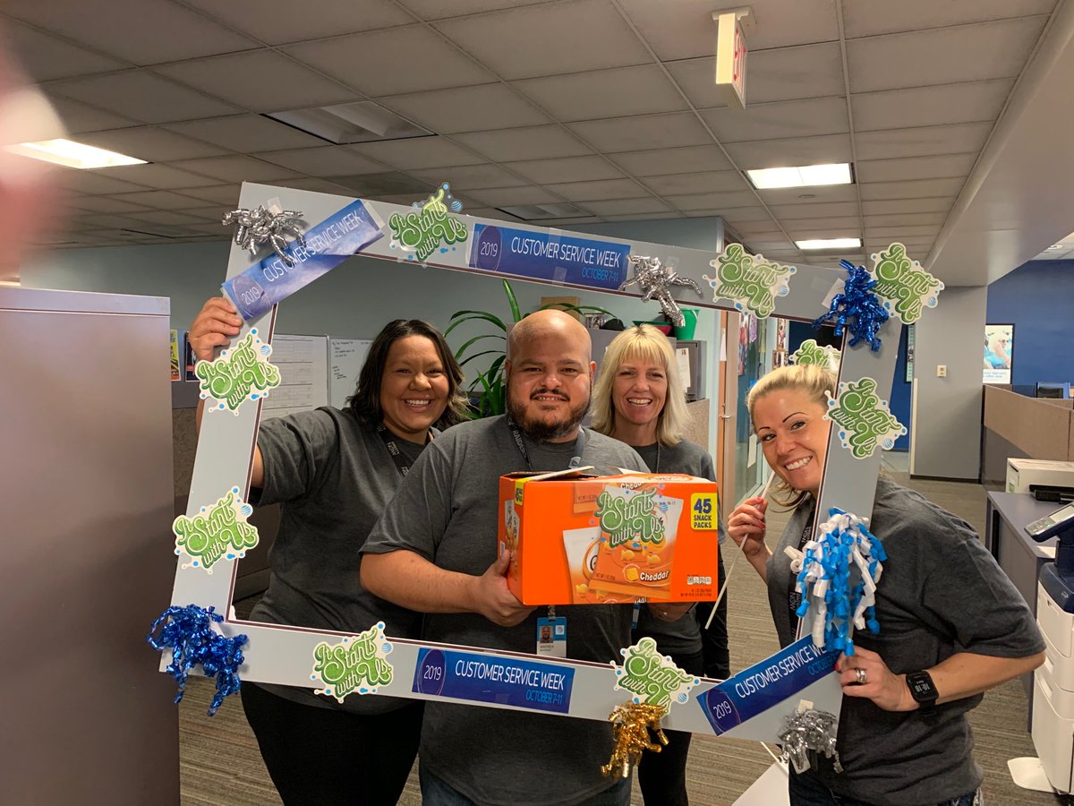 THENEWBLUEBOISE's tweet photo. Day 3: Customer Service Week. We are creating a “Golden” Customer Service Experience. #ATTCLG #BeProudCSW2019 #HungLeTeam https://t.co/7uKLJ1tjlI