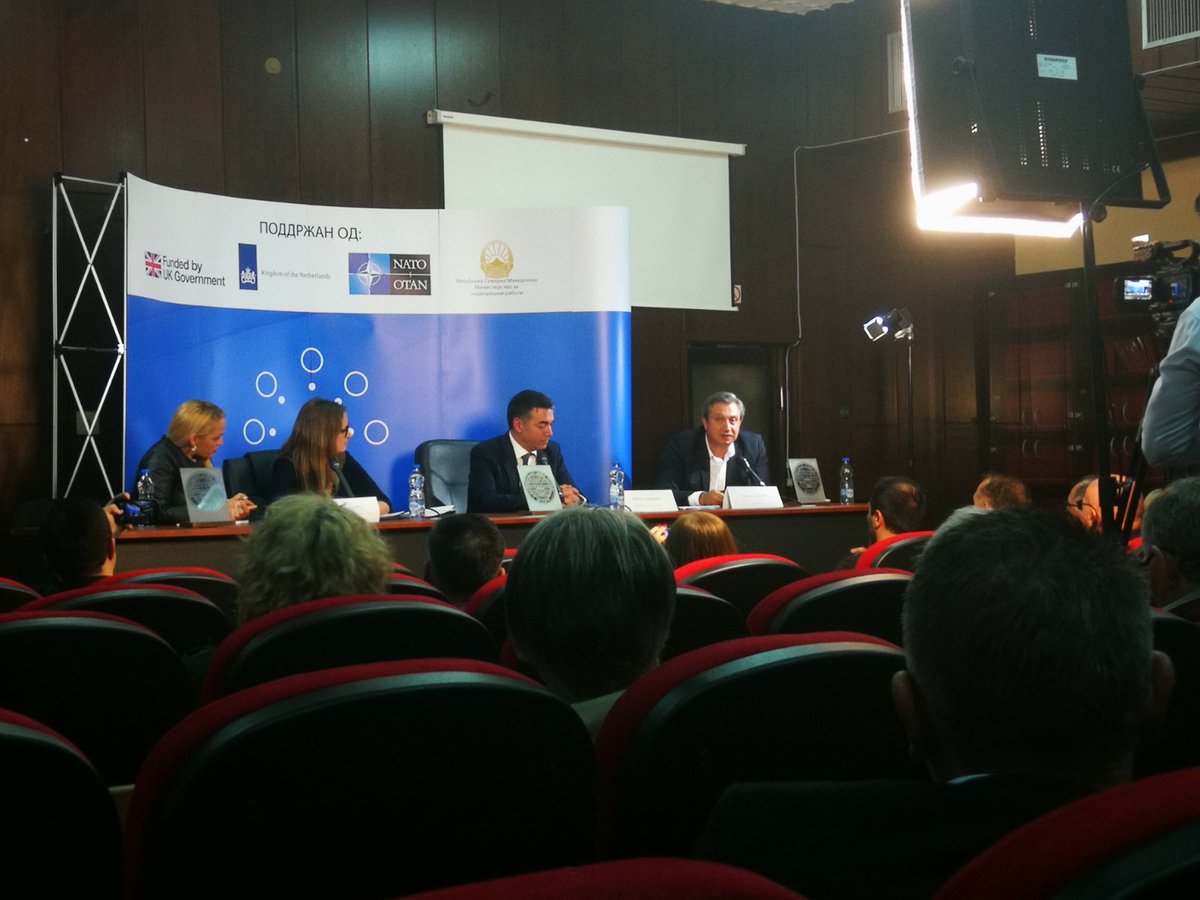 CenterAtlantic's tweet photo. Во моментот во Штип, панел дискусија "Улогата на Република Северна Македонија во НАТО" со министерот за надворешни работи, Никола Димитров и амбасадорката на Велика Британија и Северна Ирска, Рејчел Галовеј. 

Фала Штип! Се гледаме наскоро во Куманово

#НАТОКараван #НиеСмеНАТО https://t.co/SMCqCkvyWx