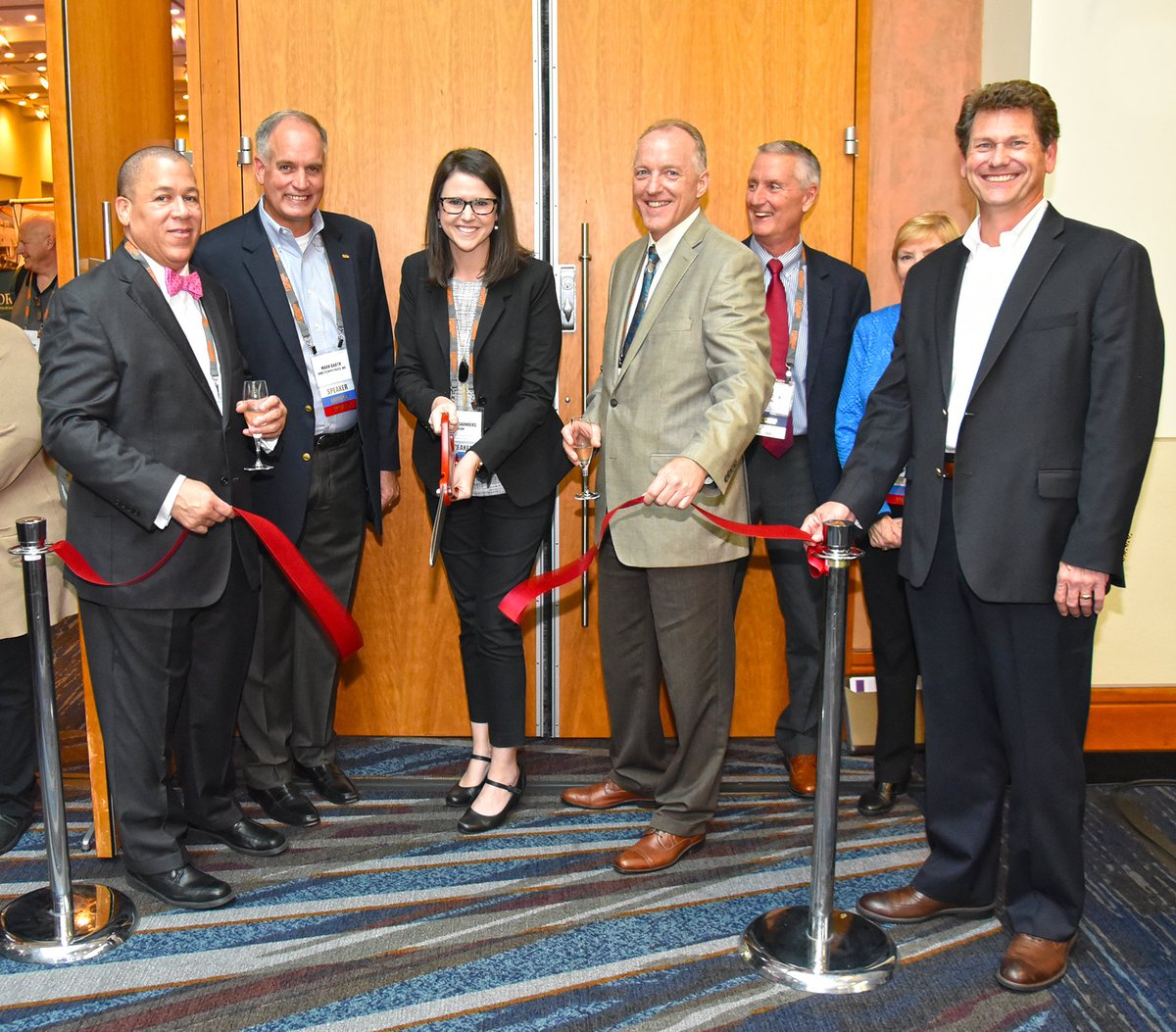 UCOR_TN's tweet photo. Last night, UCOR Chief of Staff Ashley Saunders helped kick off @ETEBAOrg’s 20th annual Business Opportunities & Technical Conference at the ribbon cutting ceremony. This year marks #ETEBA’s 30th anniversary! #UCOR #UCORpartnerships https://t.co/aq1bnRIFxd
