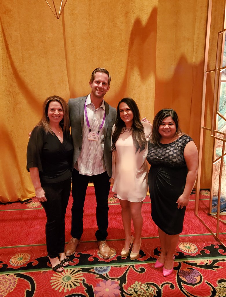 Anna Tipton 🌐 tweet media