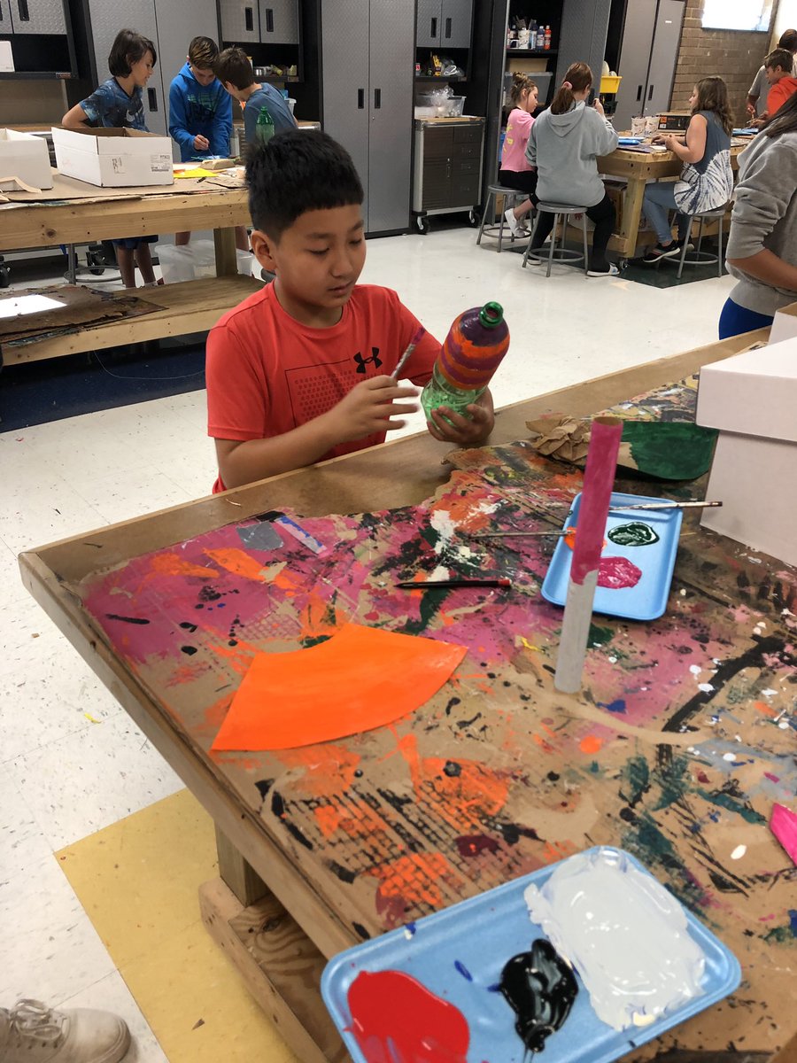 bethanyschrag's tweet photo. Painting our rockets today! @CISCMSD @mrs_lawrence307 @MissyCirincione @McmillonShelley #CISBlueTeam #rocketscience #NewtonsLaws https://t.co/sfzciwskWX