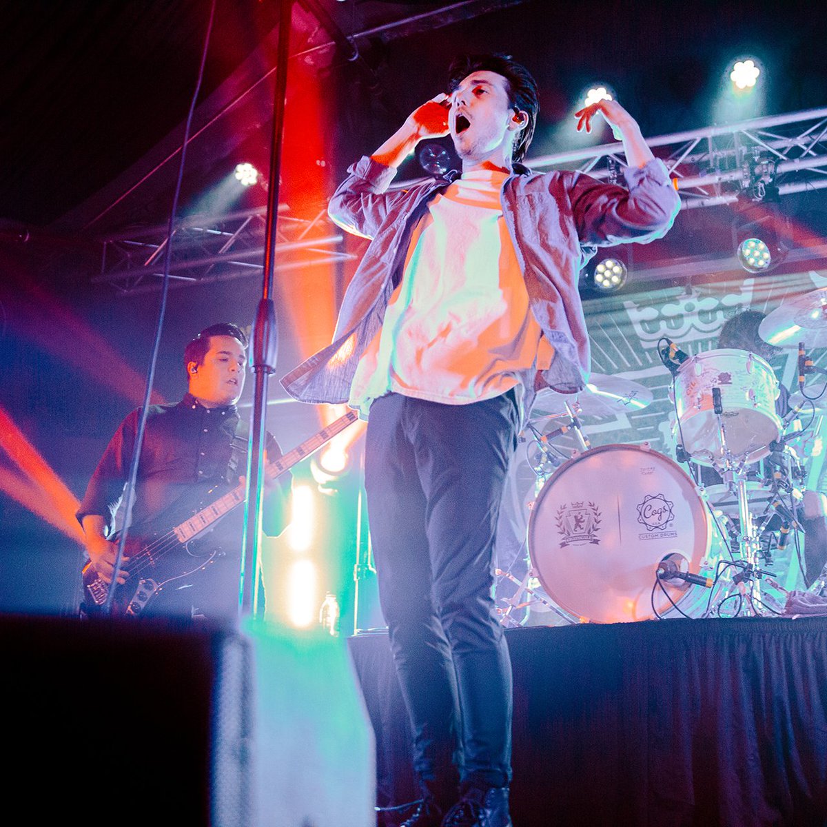 Nella Vita proves to be explosive live and makes for <a href="/GrayscalePA/">Grayscale</a>'s most exciting era yet. Check out our review of their Boston show tinyurl.com/y582zf8d / 📷 @khmltnphoto