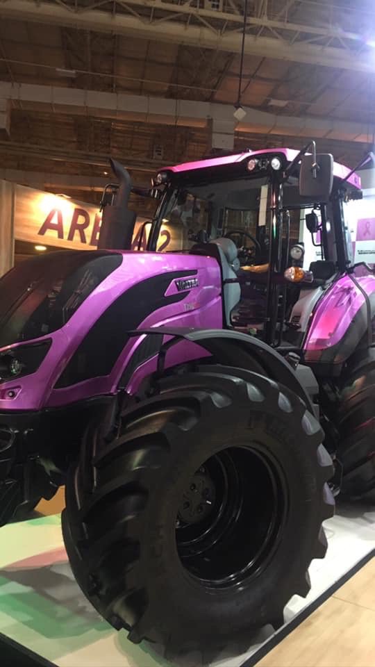 AgriculturaBR's tweet image. São Paulo é sede da 4ª edição do Congresso Nacional das Mulheres do Agronegócio nos dias 8 e 9 de outubro. A jornalista Sara Kirchhof e o cinegrafista Victor Feliciano estiveram lá conferindo de perto a programação do evento. 
#CNMA
#SBA
#AgroCanal
#CanalDoBoi
#MulheresDoAgro