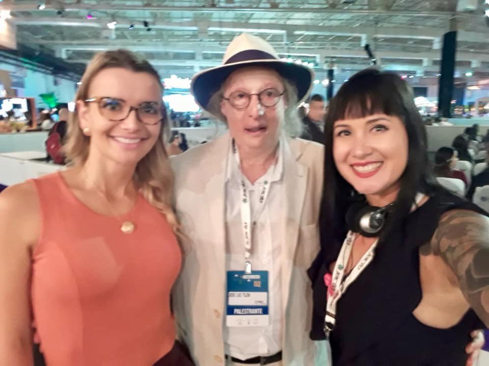 AgriculturaBR's tweet image. São Paulo é sede da 4ª edição do Congresso Nacional das Mulheres do Agronegócio nos dias 8 e 9 de outubro. A jornalista Sara Kirchhof e o cinegrafista Victor Feliciano estiveram lá conferindo de perto a programação do evento. 
#CNMA
#SBA
#AgroCanal
#CanalDoBoi
#MulheresDoAgro