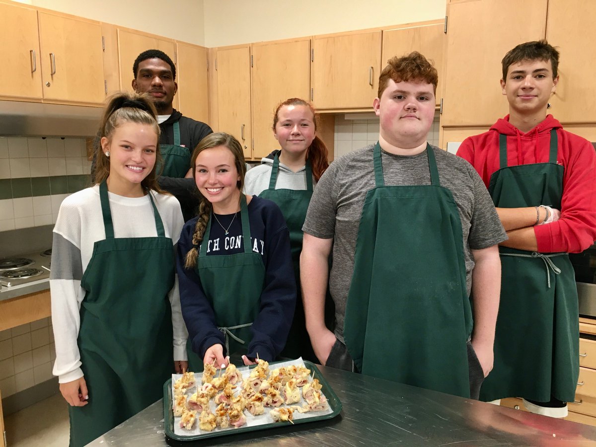 GreenWaveCoOp's tweet photo. GreenWave Cafe Chicken Contest. The winner is Chicken Cordon Bleu https://t.co/6jQoAOV7z0