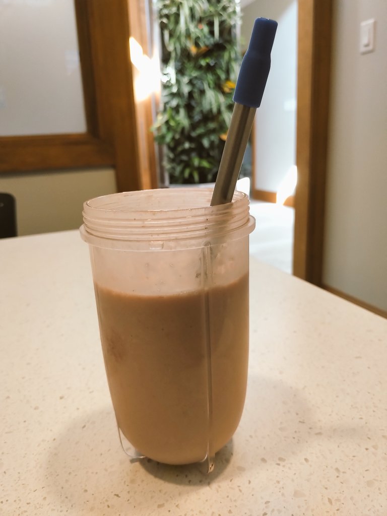 sfreiburg5's tweet photo. Enjoy drinking with a straw? No problem. Thanks to my @AETGroup #reusable #metalstraw I can drink #plasticwaste guilt free! #eliminatesingleuseplastic #sustainableaction #aetsustychallenge https://t.co/8hQ2OuIq4k