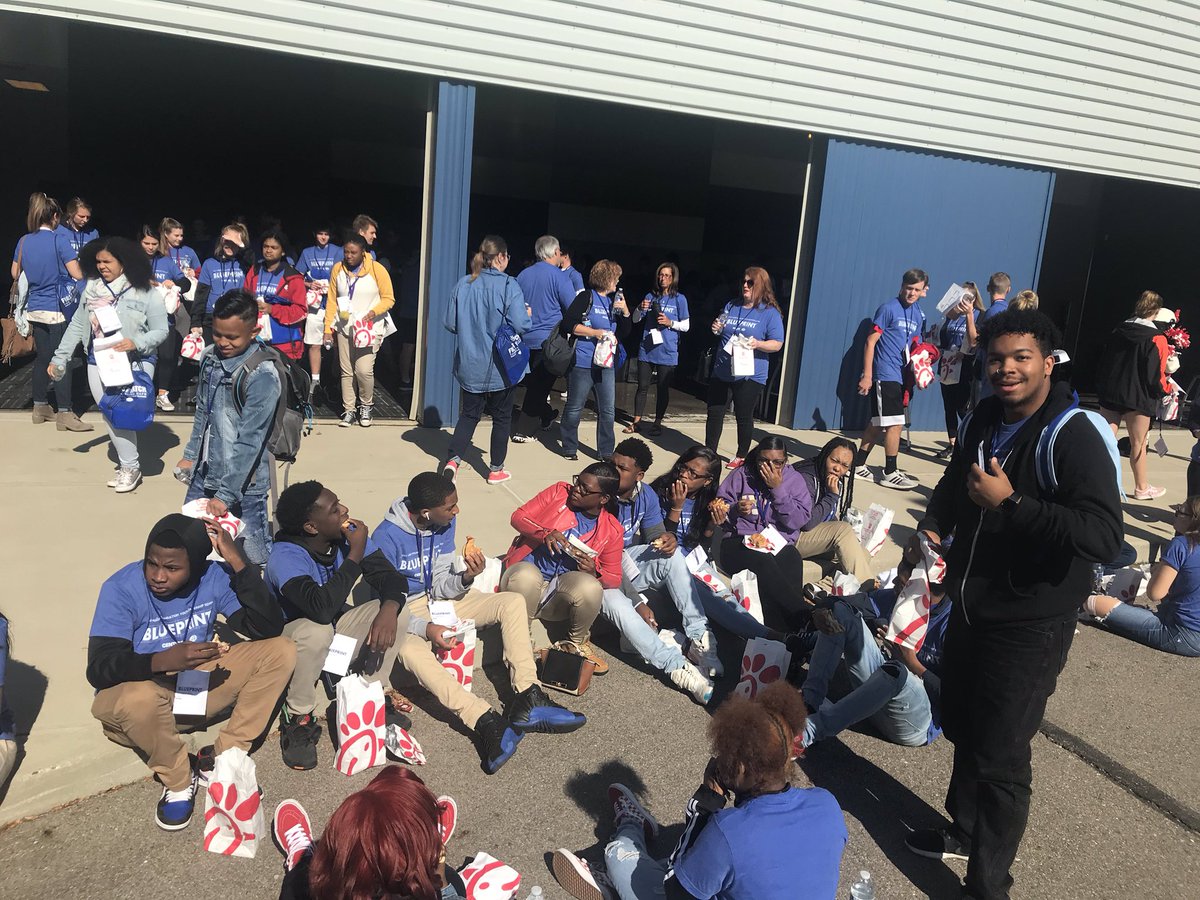AikenFalcons's tweet photo. #AikenSALT and student leaders had a great time at @MunozFoundation Youth Leadership Seminar! We are very excited about our #AMFChallenge project.  #BlueprintCincy https://t.co/eN8rr3ILw7
